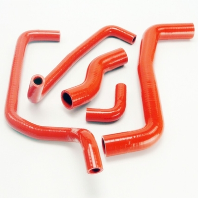 Service de moulage sur mesure pour les tuyaux de refroidissement de radiateurs en silicone dans les pièces automobiles sur mesure