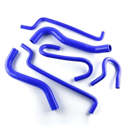 Service de moulage sur mesure pour les tuyaux de refroidissement de radiateurs en silicone dans les pièces automobiles sur mesure